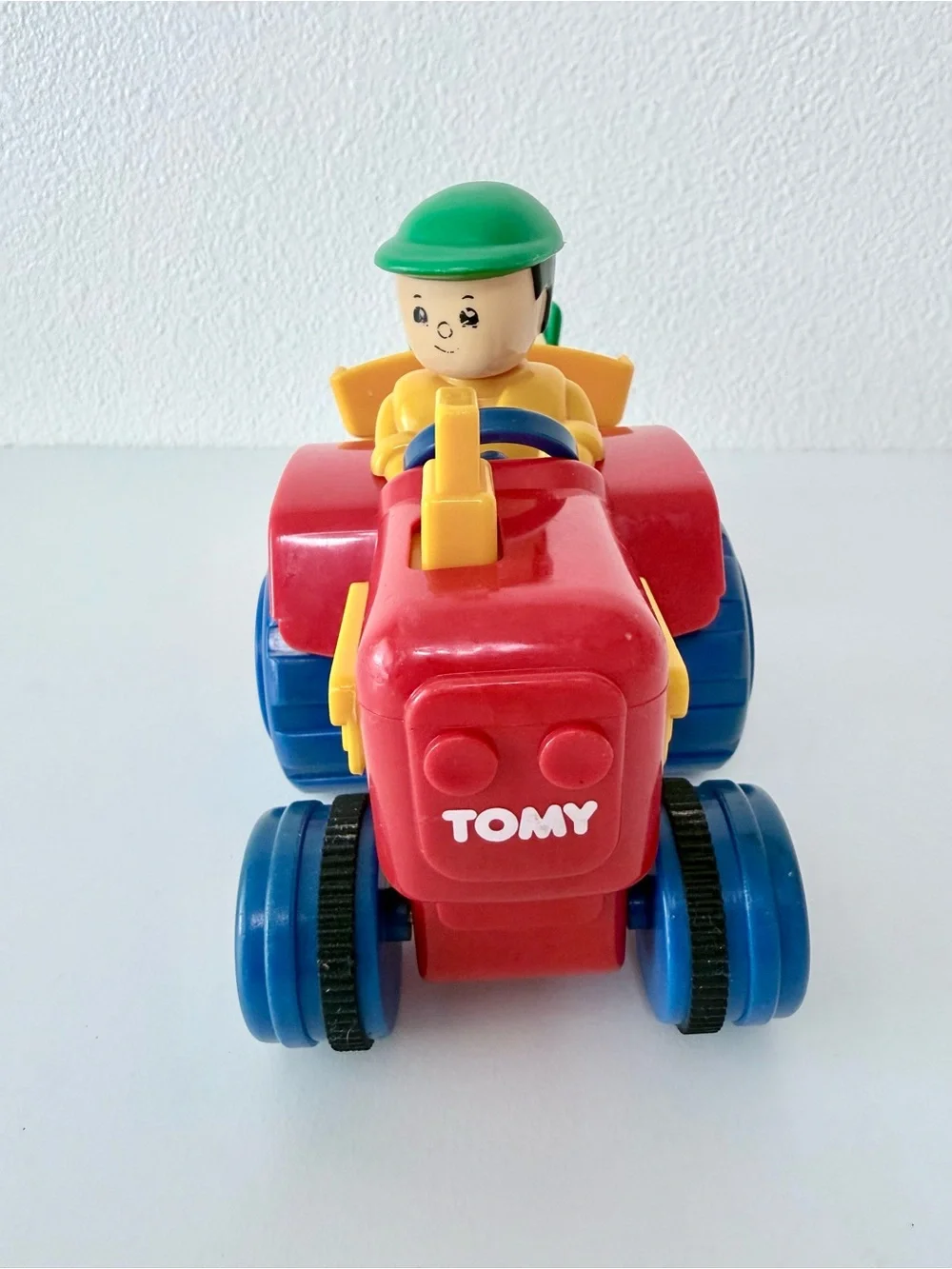 Tomy Pick Up n’ Go Tractor Sheep Trailer Farm Farmer Toy Vintage 1990 Rare Works